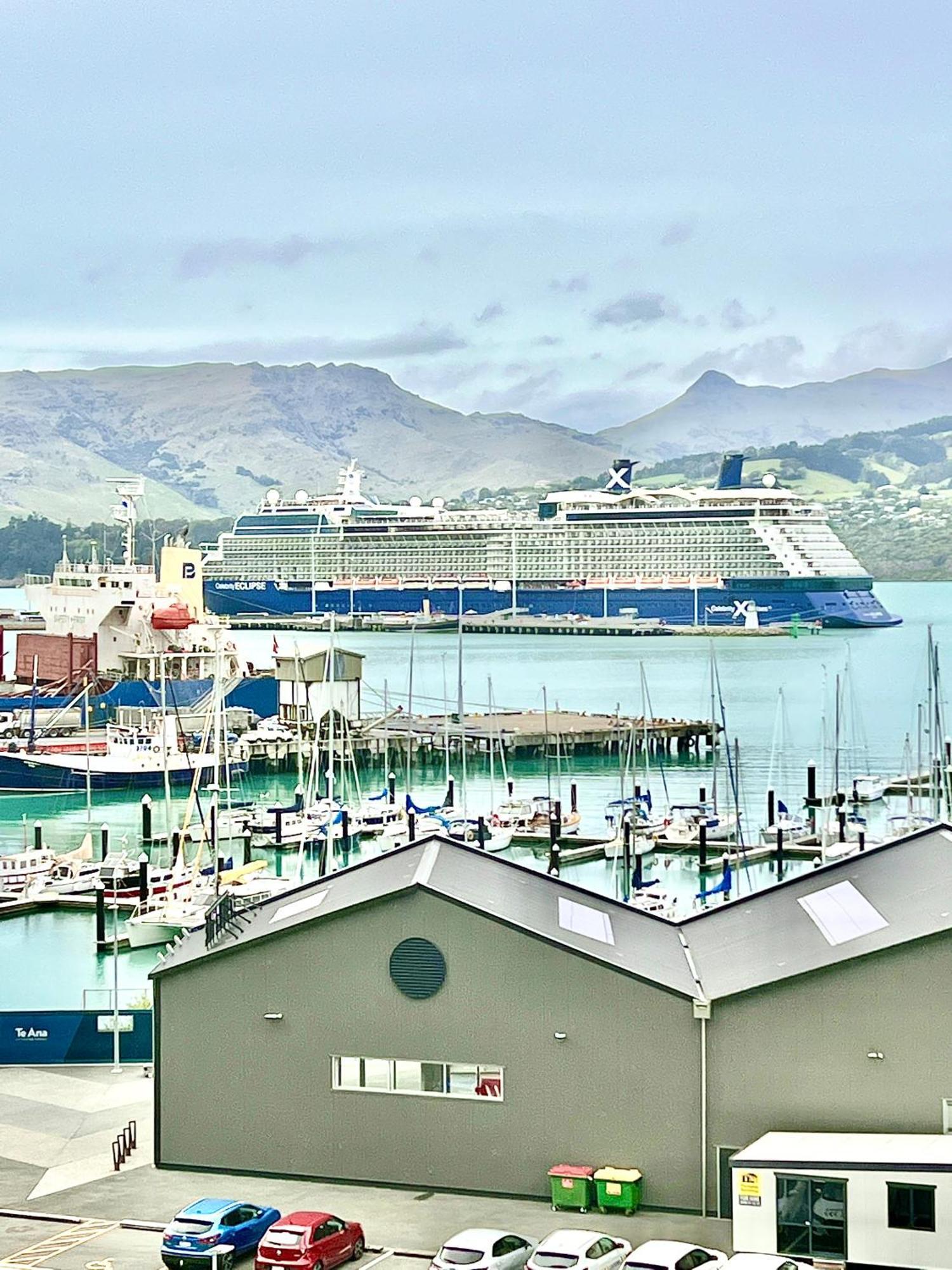 Отель Sea Views In Luxury At Lyttelton Boatique House - 14 Km From Christchurch Экстерьер фото