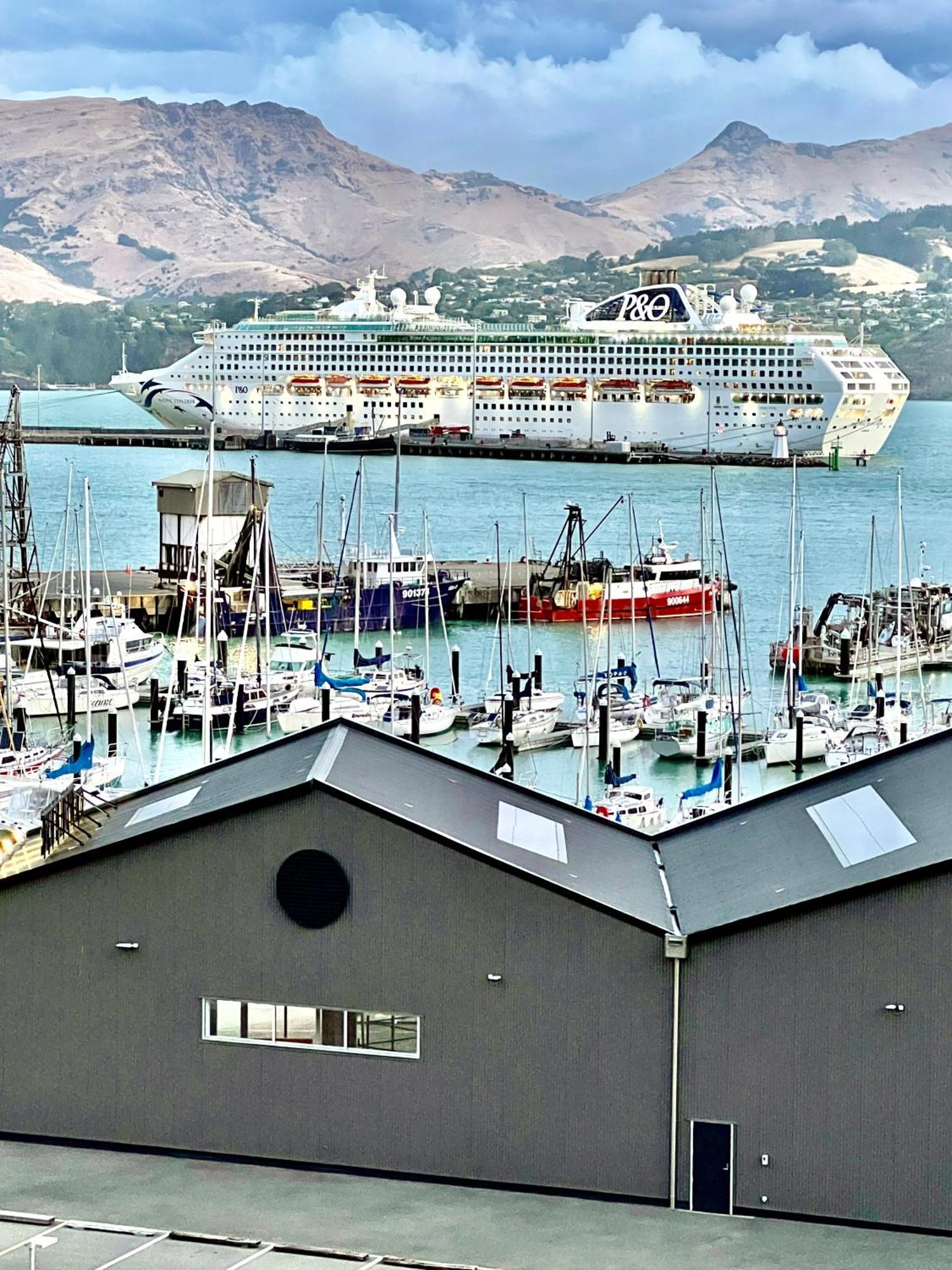 Отель Sea Views In Luxury At Lyttelton Boatique House - 14 Km From Christchurch Экстерьер фото